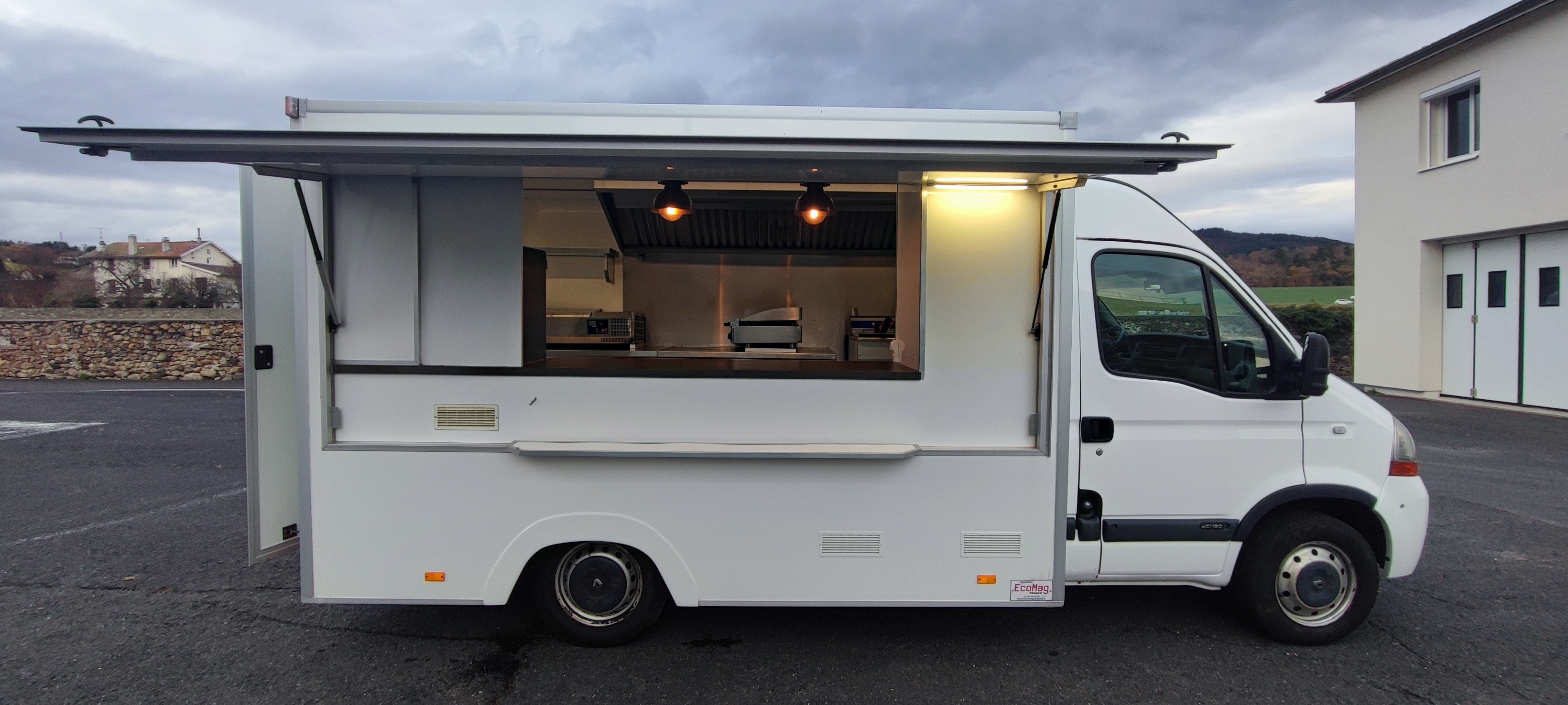 Food truck Renault master 2 — vue 2