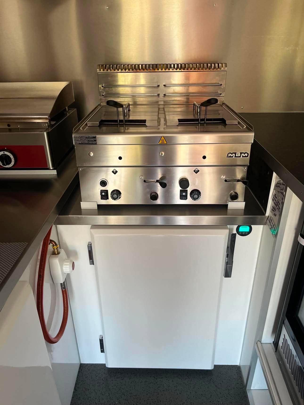 Foodtruck Rôtisserie / Snack – Renault Master VASP Magasin (TVA récupérable) — vue 5