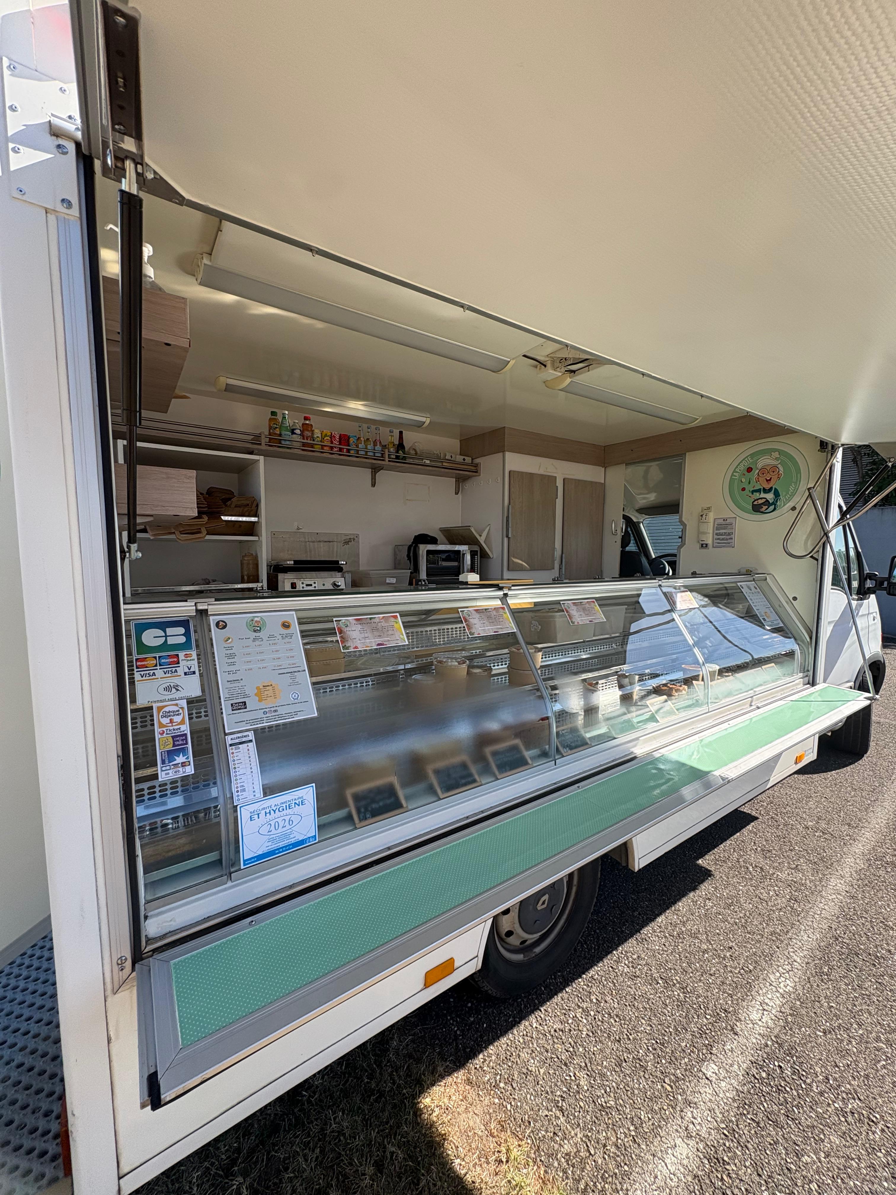Renault Master Camion Magasin EUROMAG VASP – 101 233 km – Grande vitrine réfrigérée — vue 4
