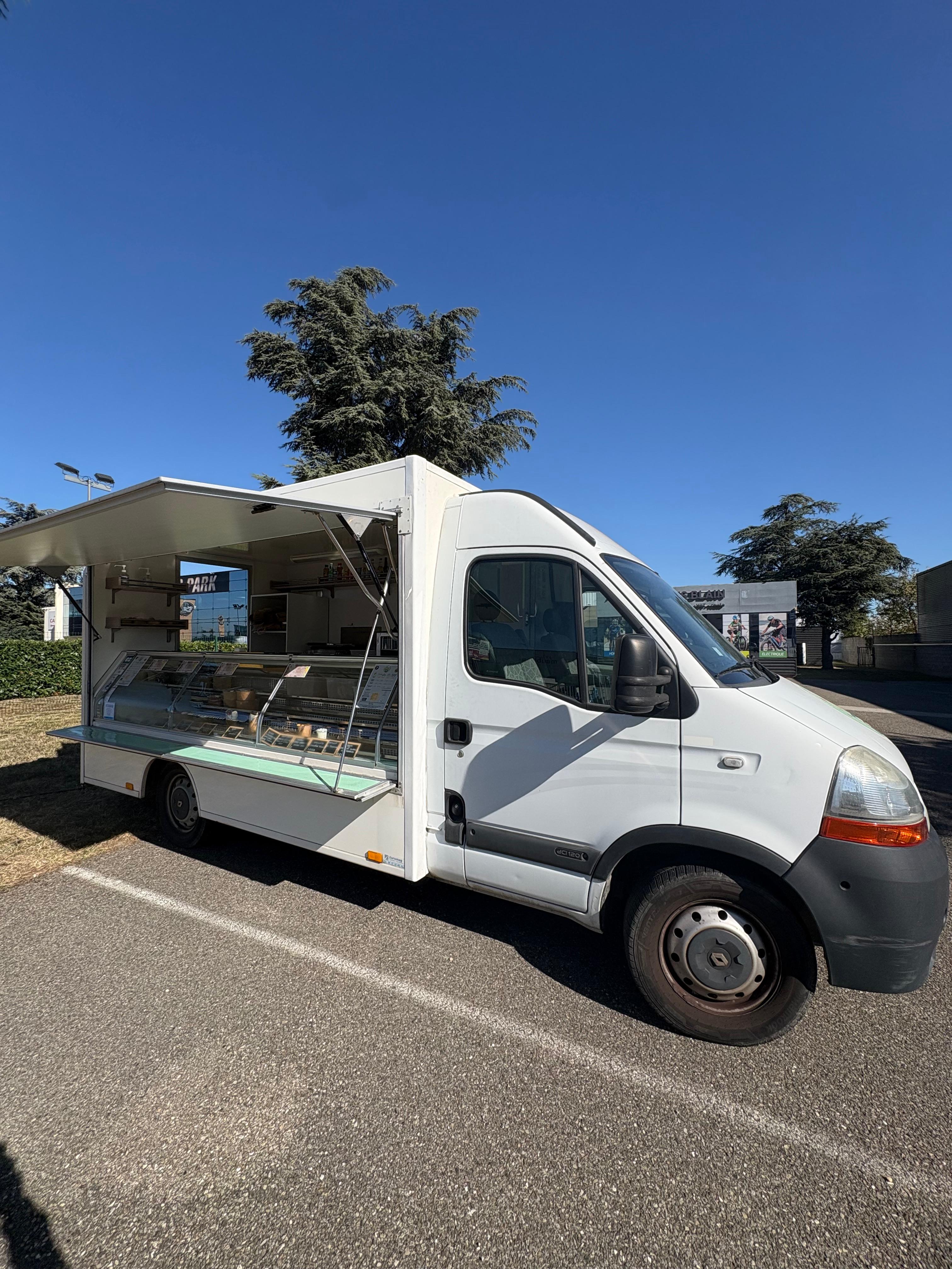 Renault Master Camion Magasin EUROMAG VASP – 101 233 km – Grande vitrine réfrigérée — vue 4
