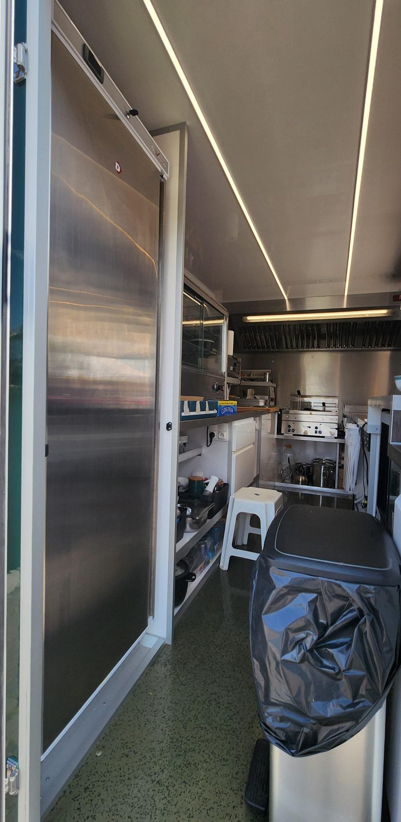 Food truck Renault Master L3H2 VASP Magasin — 102 000 km — vue 8